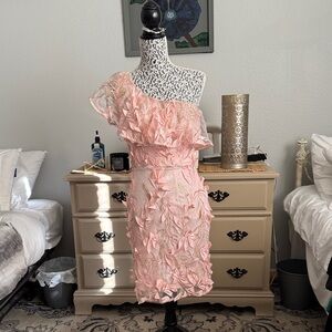 QUII exquisite collection formal Floral Embellished One-Shoulder Dress Jrs Sz M